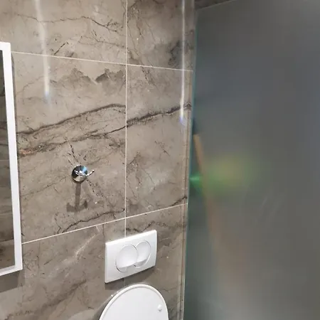 Hola ゲストハウス 3*