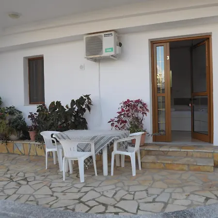 Hola 3* クサミル