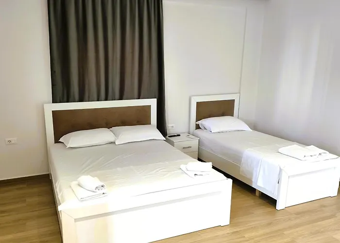Hola 3* Ksamil