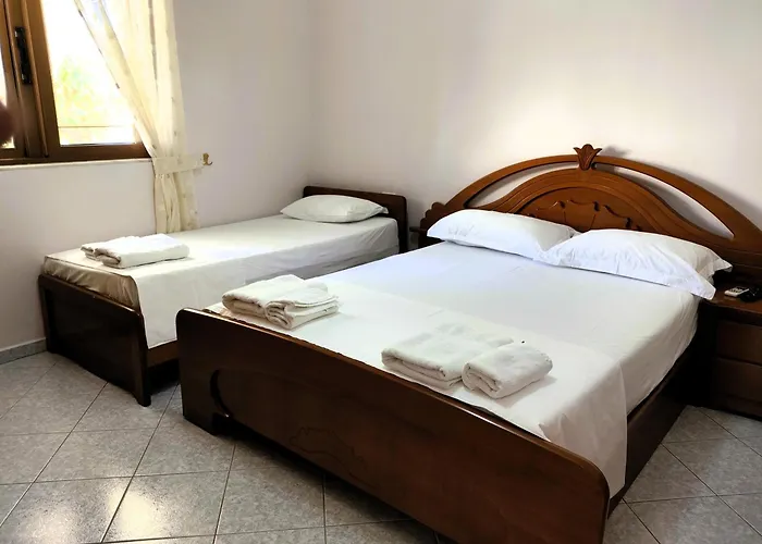 Hola Ksamil