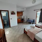 Hola Πανσιόν