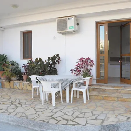 Guest house Hola Ksamil