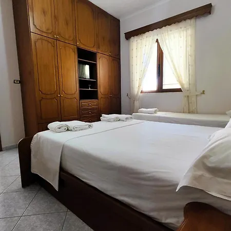 Hola Guest house Ksamil