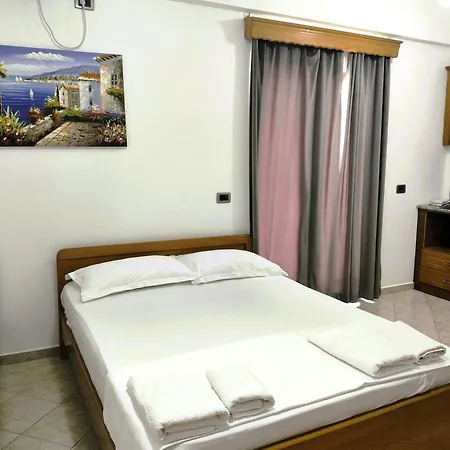 Hola Guest house Ksamil